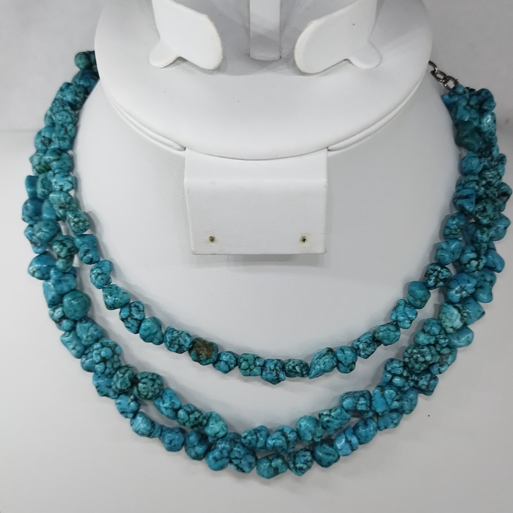 Vintage three strand Turquoise stone Southwestern Necklace Choker